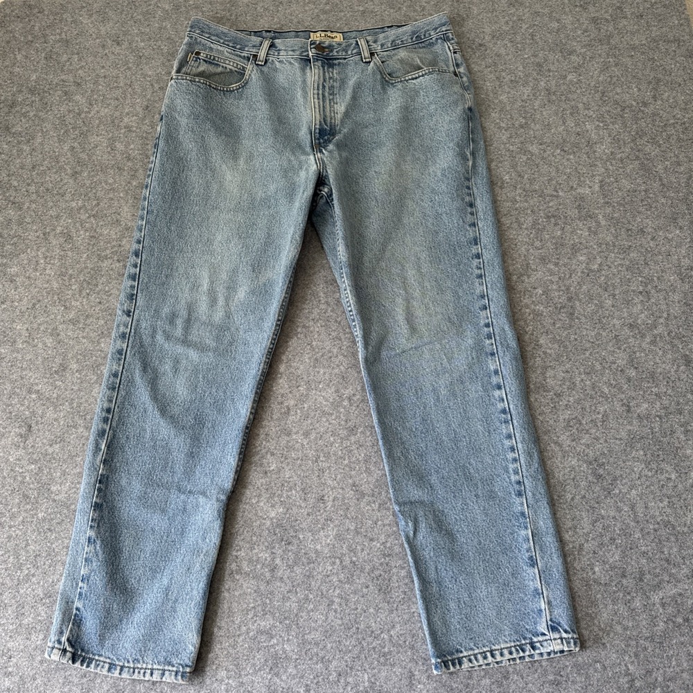LL Bean Classic Fit Jeans Mens 37x30 Light Wash Blue Denim Straight Leg Pants